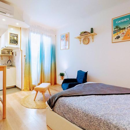 Appartamento Haliviera - Golden Square, 1Min From Beach Nizza Esterno foto