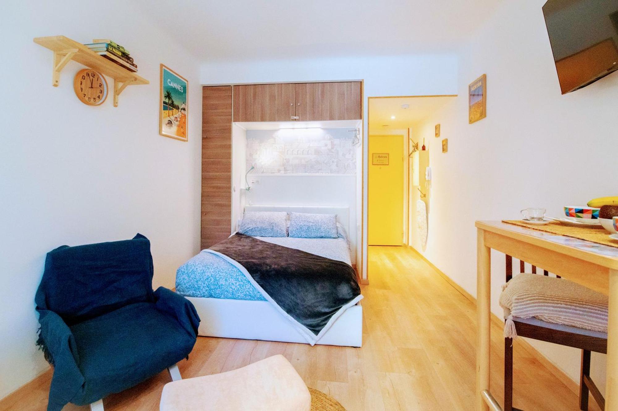 Appartamento Haliviera - Golden Square, 1Min From Beach Nizza Esterno foto