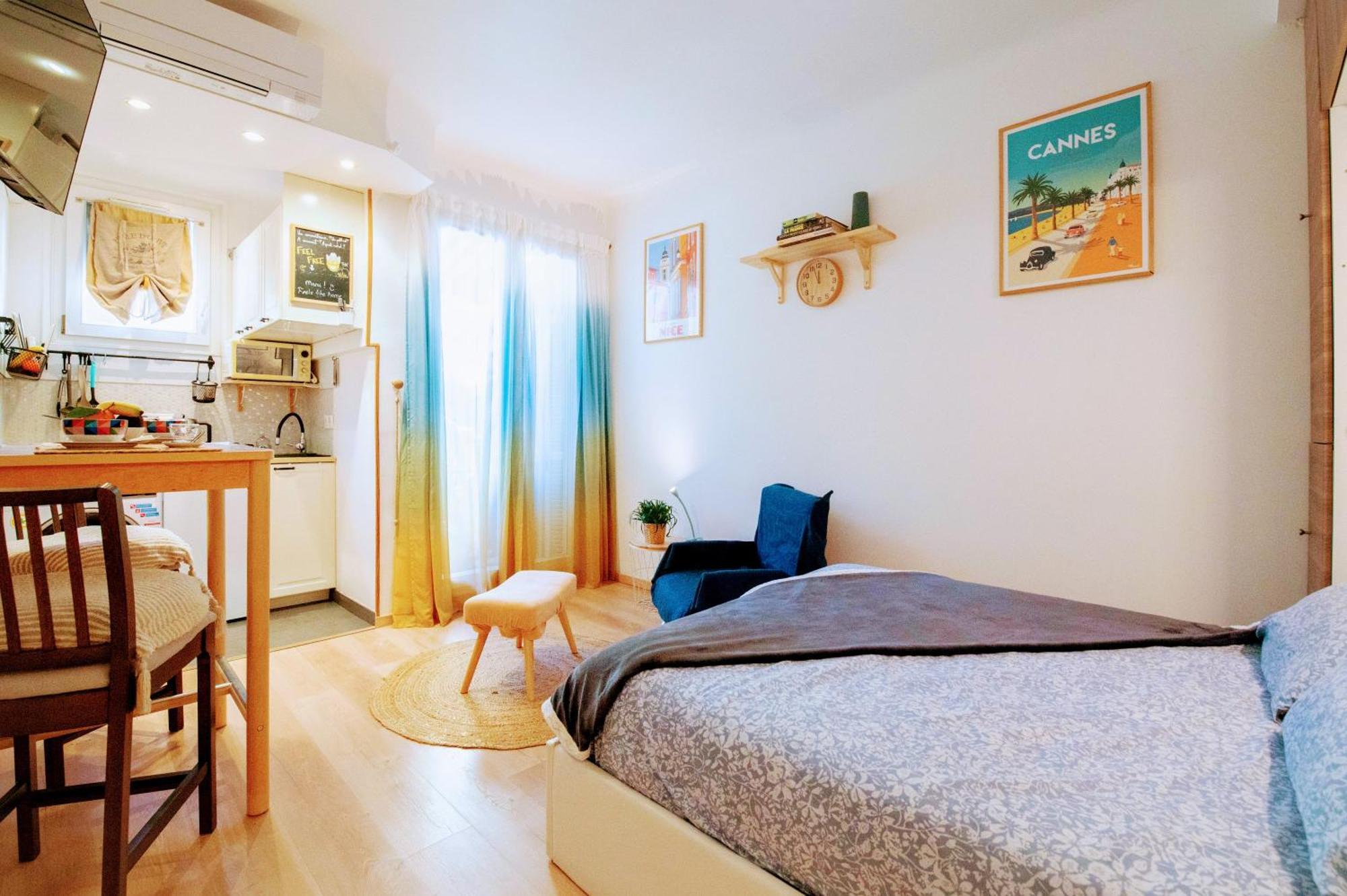 Appartamento Haliviera - Golden Square, 1Min From Beach Nizza Esterno foto