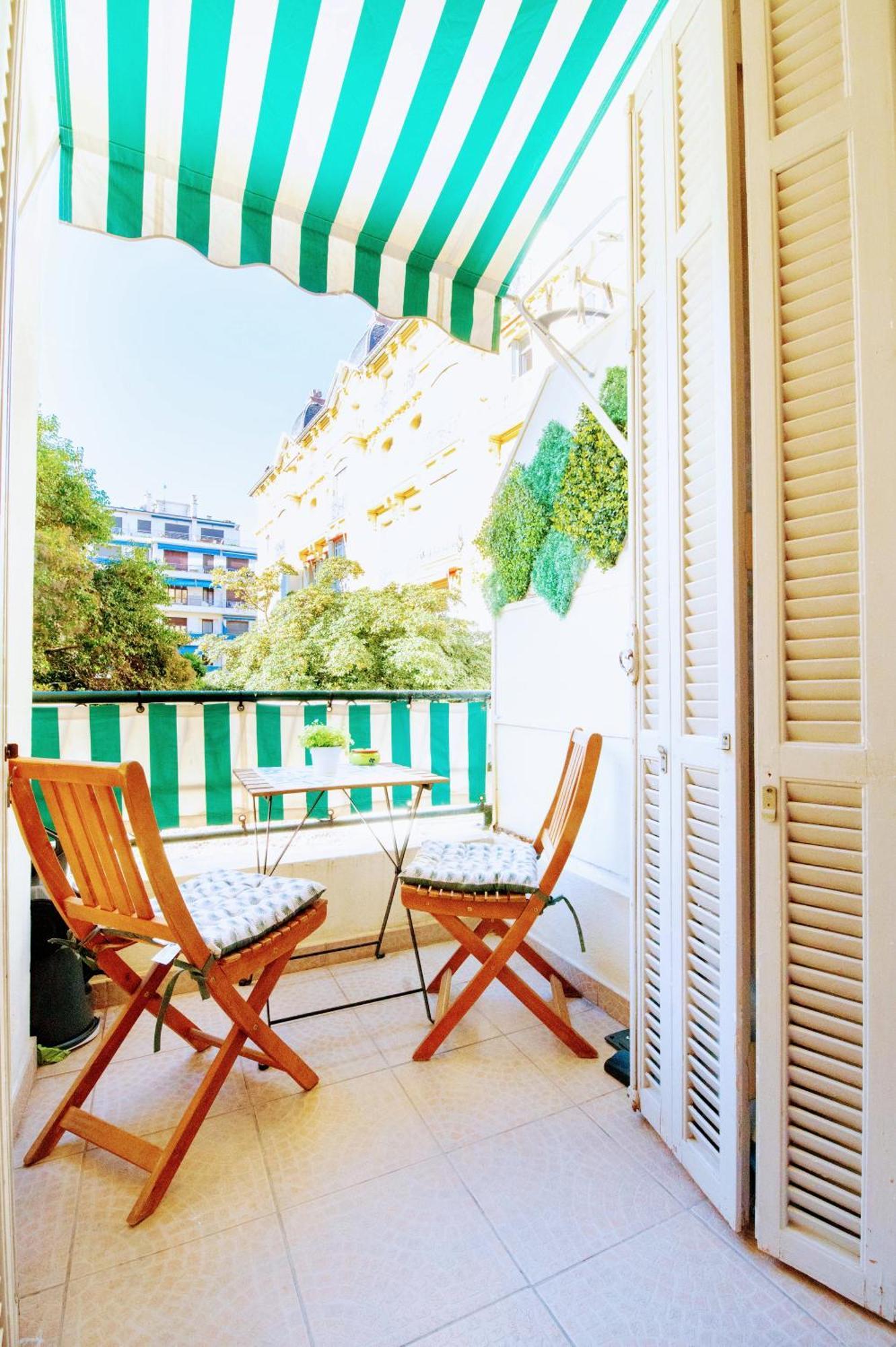 Appartamento Haliviera - Golden Square, 1Min From Beach Nizza Esterno foto